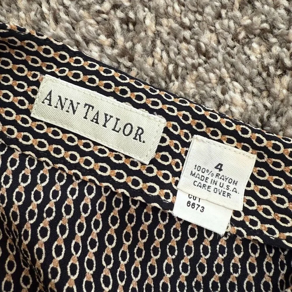 Ann Taylor Black Geo Circle Patterned Mini Skirt XS 4 A Line